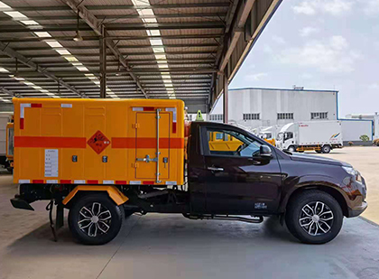 青白江爆破器材运输车